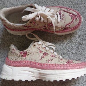 *Rare* Coach Women's Pink Espadrille Runner Sneakers Size 7